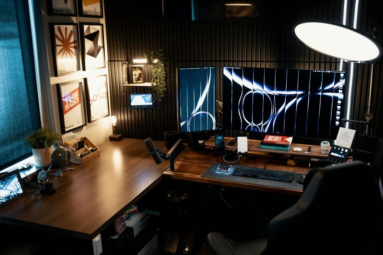 Creating a Cozy and Productive Home Office: Top Tips for Success